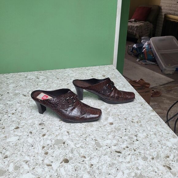 Leather Mule by Aerosole - Size 9.5 - Picture 3 of 4